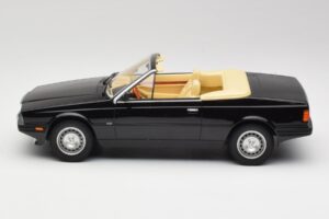 Maserati BiTurbo Spyder Black Minichamps 1:18 107123531 Resin — photo 3 of 6