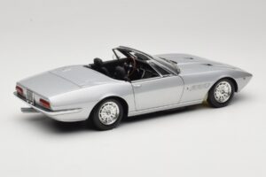 Maserati Ghibli Spyder Silver Minichamps 1:18 100122330 Diecast — photo 3 of 7