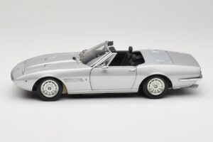 Maserati Ghibli Spyder Silver Minichamps 1:18 100122330 Diecast — photo 4 of 7