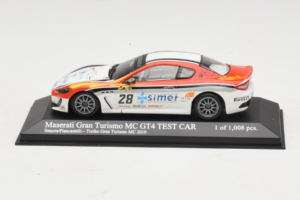 Maserati GranTurismo MC GT4 #28 Smurra / Piancastelli Maserati MC 2010 Minichamps 1:43 400101228 Diecast