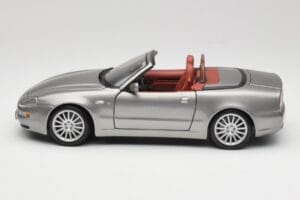 Maserati 4200 GT Spyder Grey Bburago 1:18 18-12019 Diecast — photo 4 of 8