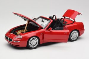 Maserati GT Spyder Red Bburago 1:18 34097 Diecast — photo 2 of 8