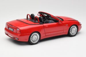 Maserati GT Spyder Red Bburago 1:18 34097 Diecast — photo 3 of 8