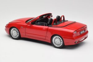 Maserati GT Spyder Red Bburago 1:18 34097 Diecast — photo 5 of 8