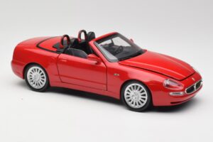 Maserati GT Spyder Red Bburago 1:18 34097 Diecast — photo 6 of 8
