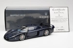 Maserati MC12 Road Car Blue Metallic AUTOart 1:18 75802 Diecast — photo 8 of 8