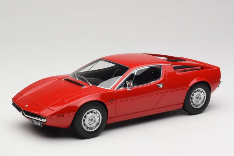 Maserati Merak Red Minichamps 1:18 107123761 Resin