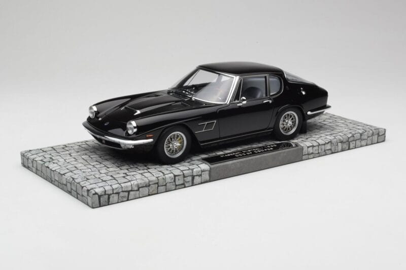 Maserati Mistral Black Minichamps 1:18 107123421 Resin