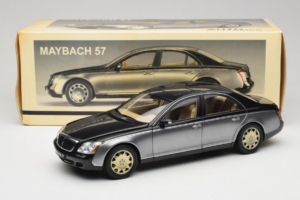 Maybach 57 SWB Caspian Black Himalayas Grey AUTOart 1:18 76151 Diecast — photo 9 of 9