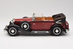 Maybach DS8 Zeppelin Red Anson 1:18 30413 Diecast — photo 4 of 8