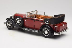 Maybach DS8 Zeppelin Red Anson 1:18 30413 Diecast — photo 7 of 8