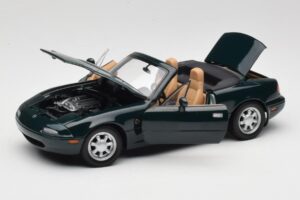 Mazda MX-5 NA Emerald Green Gate 1:18 01017 Diecast — photo 2 of 8