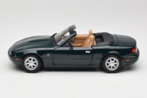 Mazda MX-5 NA Emerald Green Gate 1:18 01017 Diecast — photo 4 of 8