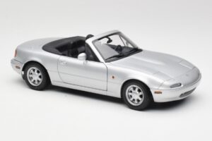 Mazda MX-5 Miata NA Highlight Silver Gate 1:18 1015 Diecast — photo 6 of 8