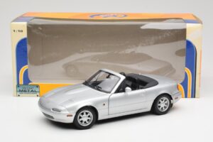 Mazda MX-5 Miata NA Highlight Silver Gate 1:18 1015 Diecast — photo 8 of 8