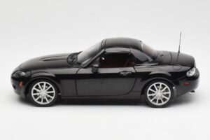 Mazda MX-5 NC Roadster Retractable Hardtop US Spec Black AUTOart 1:18 75971 Diecast — photo 6 of 10