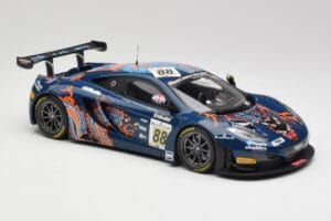 McLaren 12C GT3 #88 Von Ryan Racing A. Barff / T. Goodwin / B. Senna Spa 24 Hours 2013 Minichamps 1:18 151131388 Diecast — photo 4 of 6