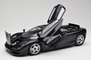 McLaren F1 Blue Metallic Minichamps 1:12 530133130 Diecast — photo 2 of 8