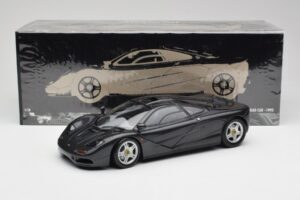 McLaren F1 Carbon Black Metallic Minichamps 1:18 530133420 Diecast — photo 8 of 8