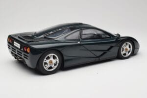 McLaren F1 Dark Green Metallic Minichamps 1:12 530133127 Diecast — photo 3 of 9