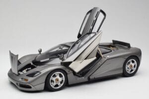 McLaren F1 Dark Silver Minichamps 1:12 530133124 Diecast — photo 2 of 8