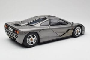 McLaren F1 Dark Silver Minichamps 1:12 530133124 Diecast — photo 3 of 8