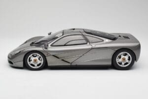 McLaren F1 Dark Silver Minichamps 1:12 530133124 Diecast — photo 4 of 8