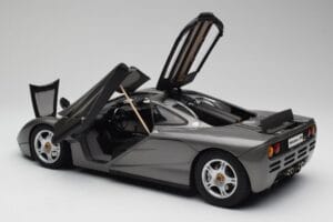 McLaren F1 Dark Silver Minichamps 1:12 530133124 Diecast — photo 5 of 8