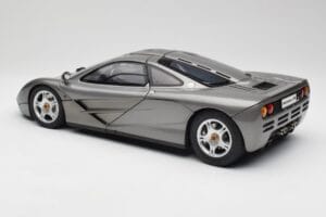 McLaren F1 Dark Silver Minichamps 1:12 530133124 Diecast — photo 7 of 8