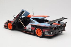 McLaren F1 GTR #39 Gulf R. Bellm / A. Gilbert / M. Sekiya 24 Hours of Le Mans 1997 UT Models 1:18 39725 Diecast — photo 5 of 8