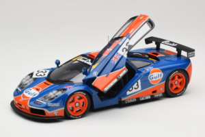 McLaren F1 GTR Gulf #33 R. Bellm / M. Weaver / J-J. Lehto 24 Hours of Le Mans 1996 UT Models 1:18 530161833 Diecast — photo 2 of 8