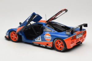 McLaren F1 GTR Gulf #33 R. Bellm / M. Weaver / J-J. Lehto 24 Hours of Le Mans 1996 UT Models 1:18 530161833 Diecast — photo 5 of 8