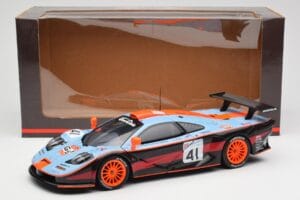 McLaren F1 GTR #41 P-H. Raphanel / C. Gounon / A. Olofsson 24 Hours of Le Mans 1997 UT Models 1:18 39727 Diecast — photo 8 of 8