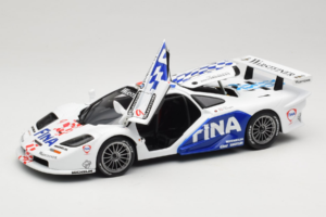 McLaren F1 GTR #9 P. Kox / R. Ravaglia FIA GT Championship 1997 UT Models 1:18 39711 Diecast — photo 2 of 8