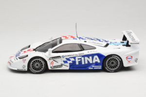 McLaren F1 GTR #9 P. Kox / R. Ravaglia FIA GT Championship 1997 UT Models 1:18 39711 Diecast — photo 4 of 8