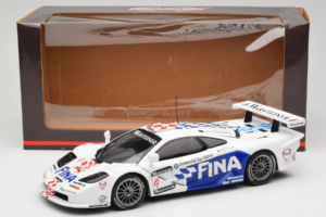 McLaren F1 GTR #9 P. Kox / R. Ravaglia FIA GT Championship 1997 UT Models 1:18 39711 Diecast — photo 8 of 8