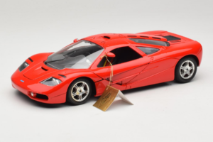 McLaren F1 High Mirror Light Red Guiloy 1:18 67505 Diecast