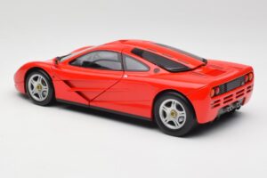 McLaren F1 Magma Red Minichamps 1:18 530133422 Diecast — photo 7 of 8