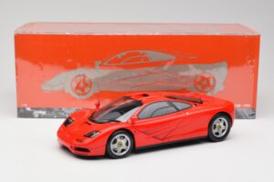 McLaren F1 Magma Red Minichamps 1:18 530133422 Diecast — photo 8 of 8