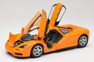 McLaren F1 Orange Minichamps 1:18 530133421 Diecast — photo 2 of 8