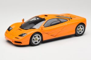 McLaren F1 Orange Minichamps 1:18 530133421 Diecast