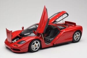 McLaren F1 Red Minichamps 1:12 530133125 Diecast — photo 2 of 9