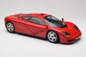 McLaren F1 Red Minichamps 1:12 530133125 Diecast — photo 7 of 9