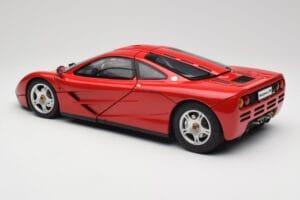McLaren F1 Red Minichamps 1:12 530133125 Diecast — photo 8 of 9