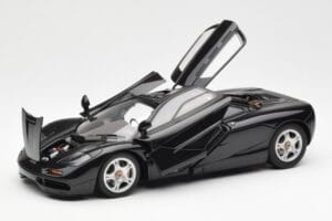 McLaren F1 Road Car Black AUTOart 1:18 76002 Diecast — photo 2 of 8