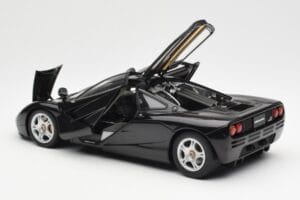 McLaren F1 Road Car Black AUTOart 1:18 76002 Diecast — photo 5 of 8