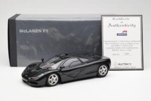 McLaren F1 Road Car Black AUTOart 1:18 76002 Diecast — photo 8 of 8