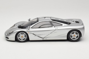 McLaren F1 Silver UT Models 1:18 530133180-R1 Diecast — photo 4 of 8