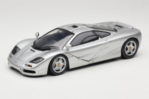 McLaren F1 Silver UT Models 1:18 530133180-R1 Diecast