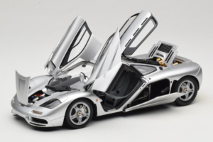 McLaren F1 Silver LCD 1:18 LCD18014-SI Diecast — photo 2 of 8